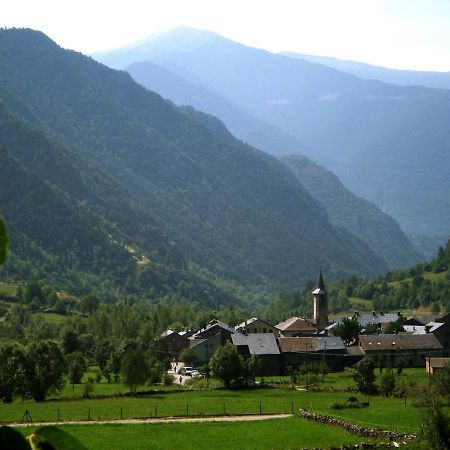 Hotel Vall Ferrera Areu エクステリア 写真