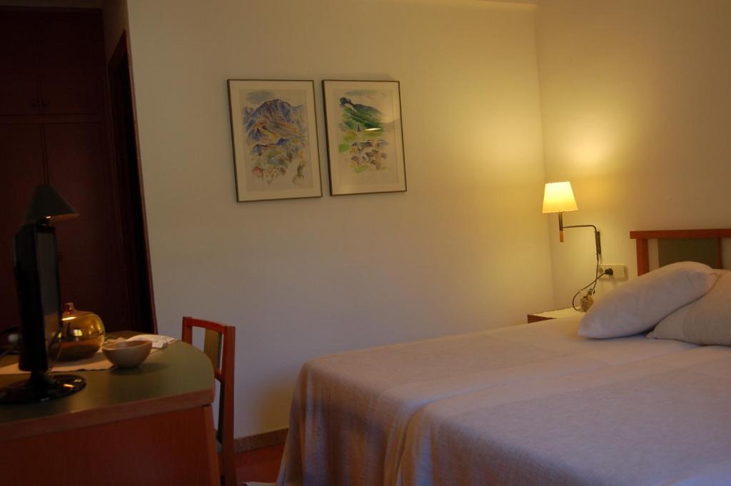 Hotel Vall Ferrera Areu エクステリア 写真