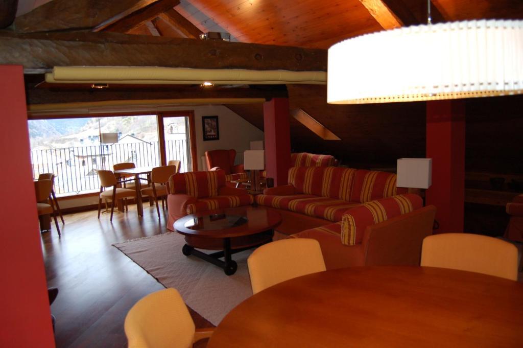 Hotel Vall Ferrera Areu エクステリア 写真